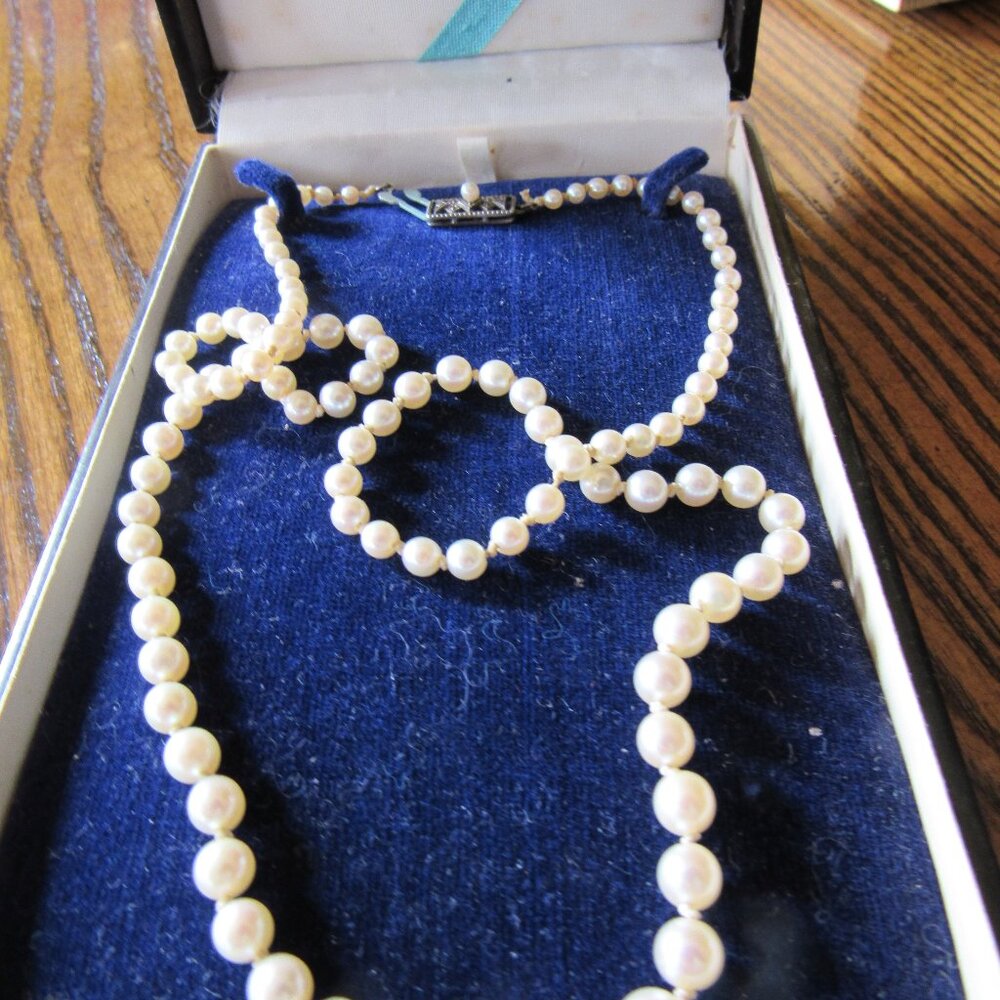 1950s Mikimoto Graduated Pearl and Sterling Necklace 18"